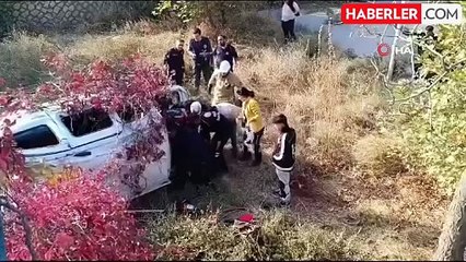 Mardin'de Hafif Ticari Araç Uçurumdan Düştü: 2 Yaralı