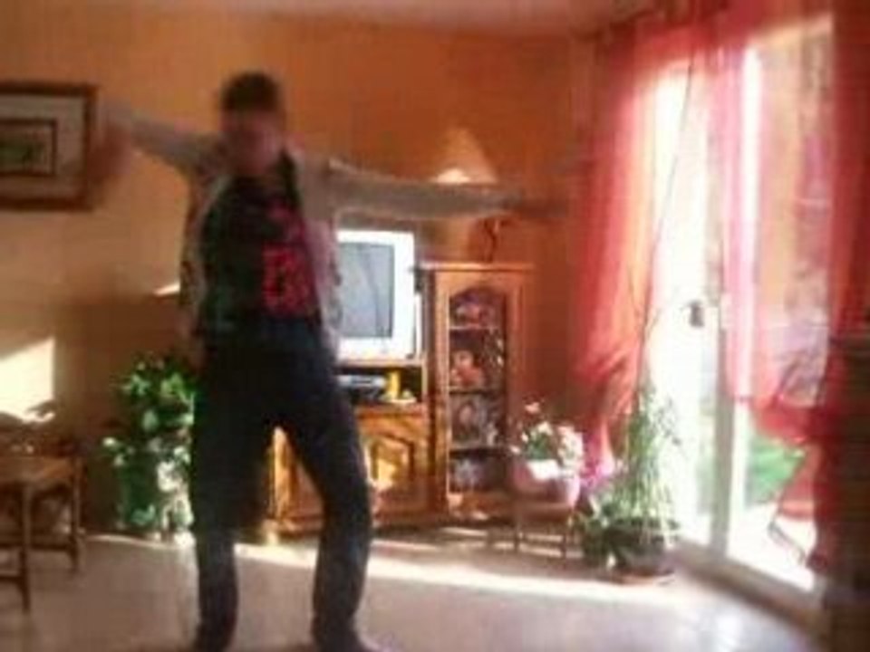 David premiere vidéo éléctro ! diffuser sur le net !