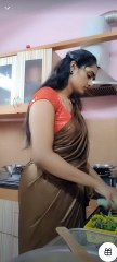 Hot Tango Aunty In Tight Saree