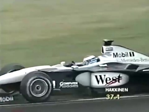 F1 – Mika Häkkinen (McLaren Mercedes V10) lap in qualifying – Brazil 2000
