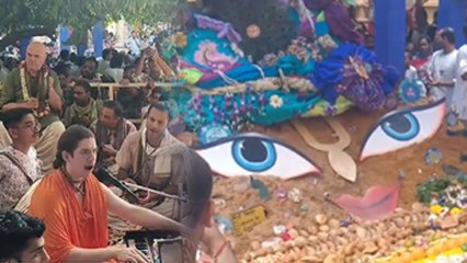 Govardhan Puja 2024 Mathura Vrindavan: श्रद्धालुओं ने ढोल-नगाड़ों के साथ की 21 किमी परिक्रमा |