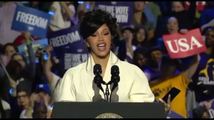 Cardi B infiamma Milwaukee: "Credo in Kamala Harris, votiamola!"