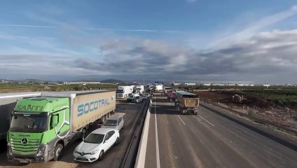 Vista de dron del estado de la A-7 tras la DANA