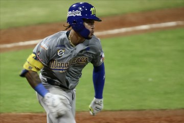 Así fue el 2° jonrón de Carlos Rodríguez con Magallanes