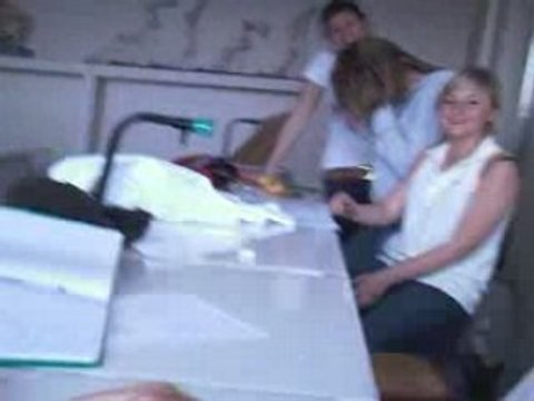 Ce mAtiN un lapin a tué un chasseur , c t un lapin qui ...