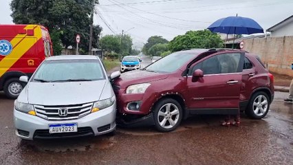 Acidente de trânsito mobiliza Siate no bairro Santa Cruz