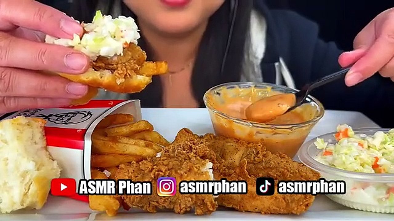 FRIED CHICKEN TENDERS DIPPED IN RAISING CANES SAUCE | MUKBANG | EATING SOUNDS | ASMR Phan