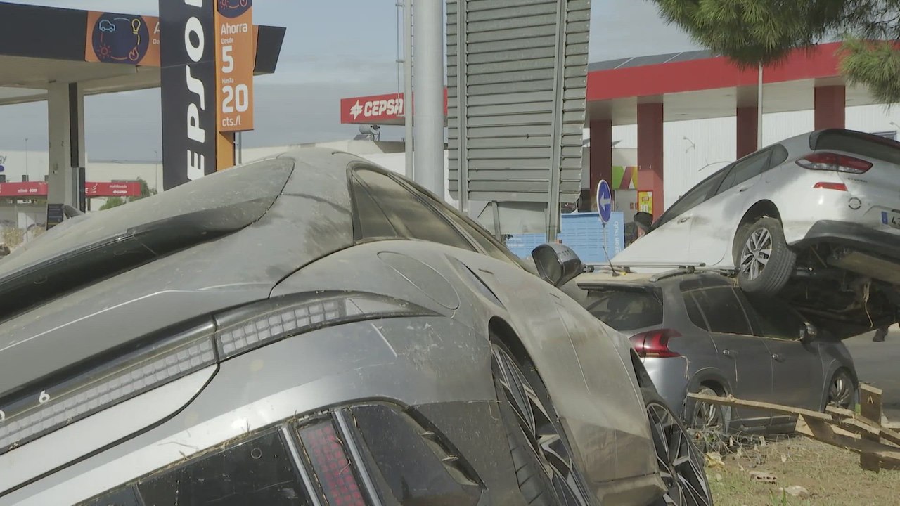 Miles de voluntarios ayudan a los pueblos más afectados por las inundaciones