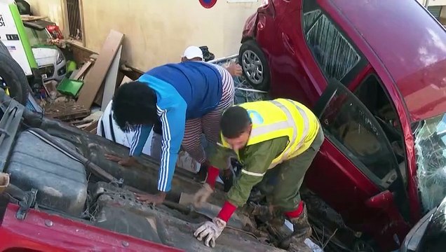 Miles de soldados y policías adicionales llegarán a las zonas devastadas en España