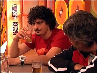 La que se avecina T3 - C3 Un pipiolo, un bombero y un suicida en el rellano