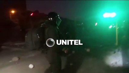 Parotani: Contingente policial llega para desbloquear la carretera