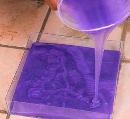 Creative way to fix old damaged tile!