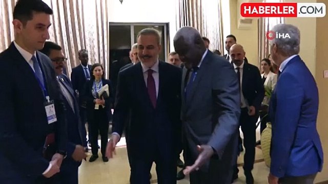 Dışişleri Bakanı Fidan, Afrika Birliği Komisyonu Başkanı ile Görüştü