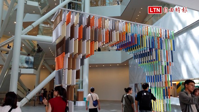 台灣設計展赫見名人鞋、「淤泥皮衣」 來看現省200元