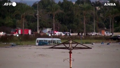 Libano, razzo israeliano colpisce mezzi di soccorso a Tiro