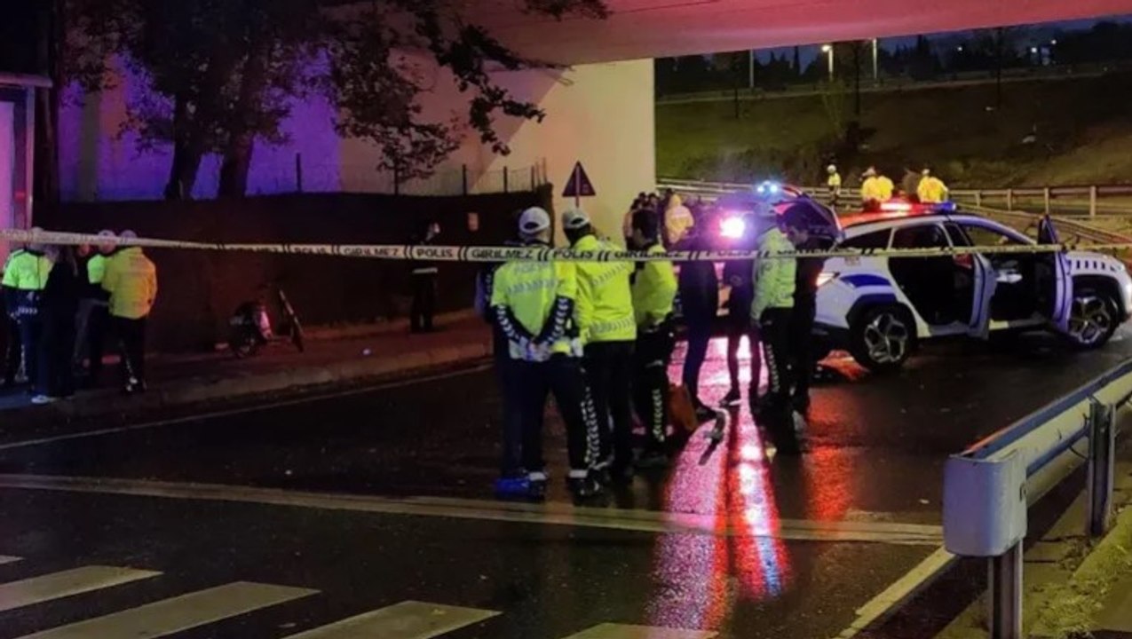 Bakırköy'de trafik polisi otobüs çarpması sonucu hayatını kaybetti