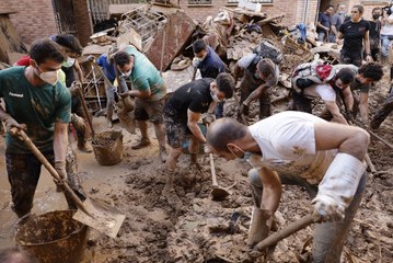 Editorial de Llamas. El pueblo salva al pueblo
