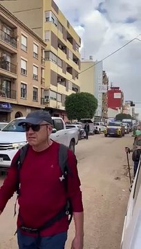 Cotxes de Protecció Civil circulen per Benetússer