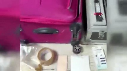 Pasaportu da sahteymiş! Turistin pasaportundan çıkanlar şok etti!