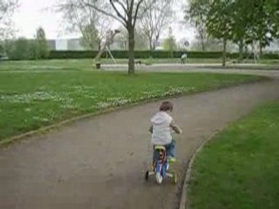 noah fait du vélo 2