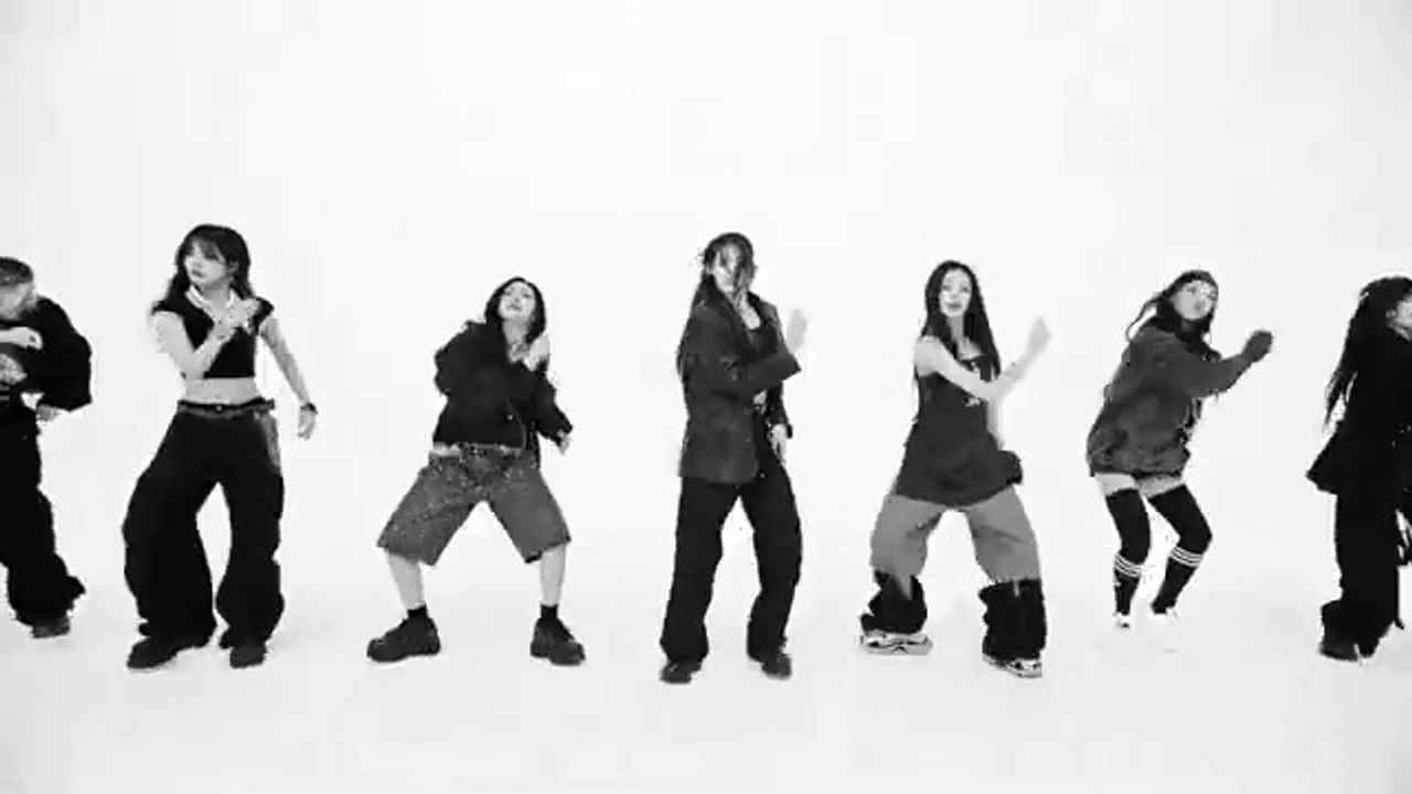 "CLIK CLAK" BABYMONSTER