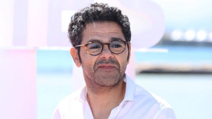 GALA VIDEO - Jamel Debbouze : son fils Leon a bien grandi, il le dépasse d’une tête !