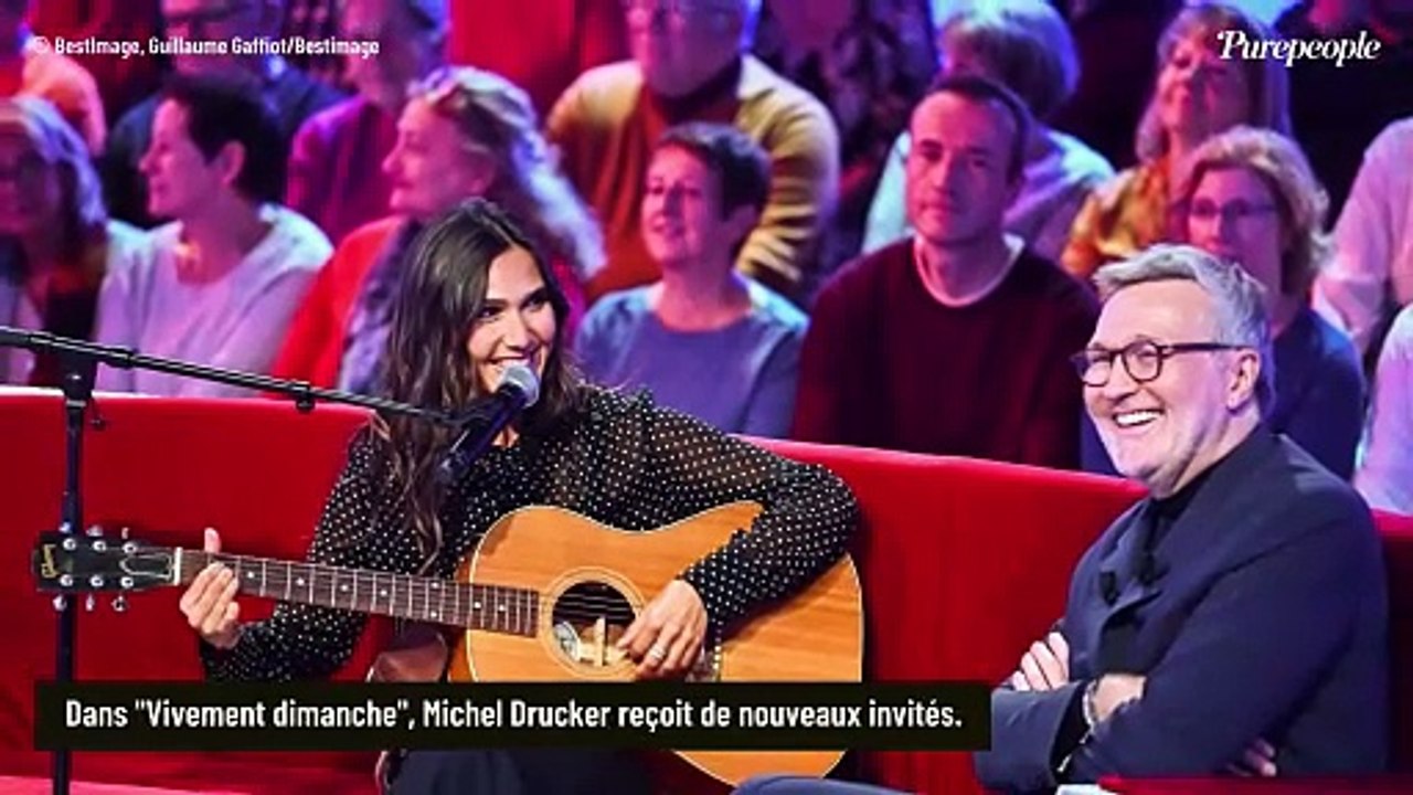 Joyce Jonathan venue chanter guitare à la main face à Laurent Ruquier et Michel Drucker dans Vivement dimanche