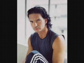 Arjona - Ex-basquetbolista profesional