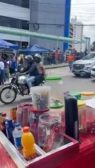 Vendedora ambulante faz promoção especial para participantes do Enem em Salvador: "Tem preferência"