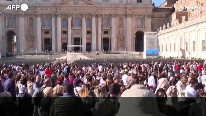 Il Papa:  "Continuiamo a pregare per la gente di Valencia"