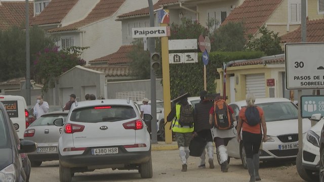Los pueblos de Valencia afectados por las inundaciones siguen con los trabajos de limpieza