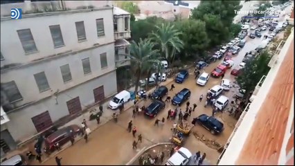 Así huyó Sánchez dejando al Rey y a Mazón solos recibiendo los insultos, quejas y llantos de las víctimas de la DANA