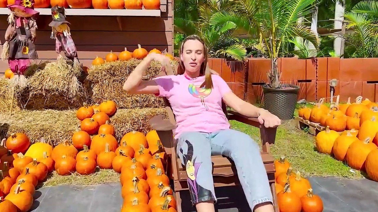 Halloween Adventures with Chris and friends  Vlad and Niki