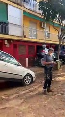 La catástrofe en un pueblo de Valencia afectado por la DANA captada por un voluntario vallisoletano