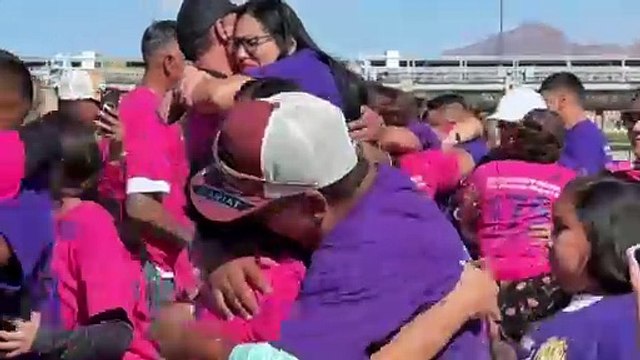 Con temor a políticas más duras en EEUU, migrantes se reencuentran en frontera con México