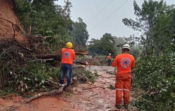 Habilitan dos albergues en la comunidad de Quebro, una de las más afectadas en Veraguas