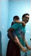 Gendong Bocil, Meski Sudah Besar