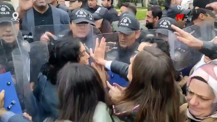 Batman Belediyesi önünde toplanan başkan ve halk kayyıma tepki gösterdi