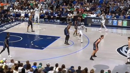 "Jalen Suggs Supports an Emotional Wendell Carter Jr. on Bench After Injury in Magic vs. Mavericks Matchup"