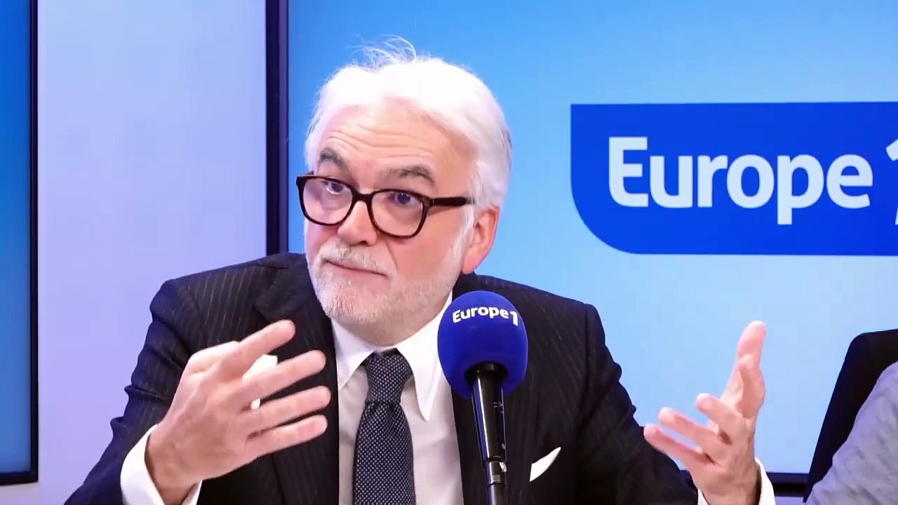 Le courage d'une Iranienne dévêtue dans Téhéran  : «Ça nous interroge quand on voit nos féministes à géométrie variable», confie Pascal Praud