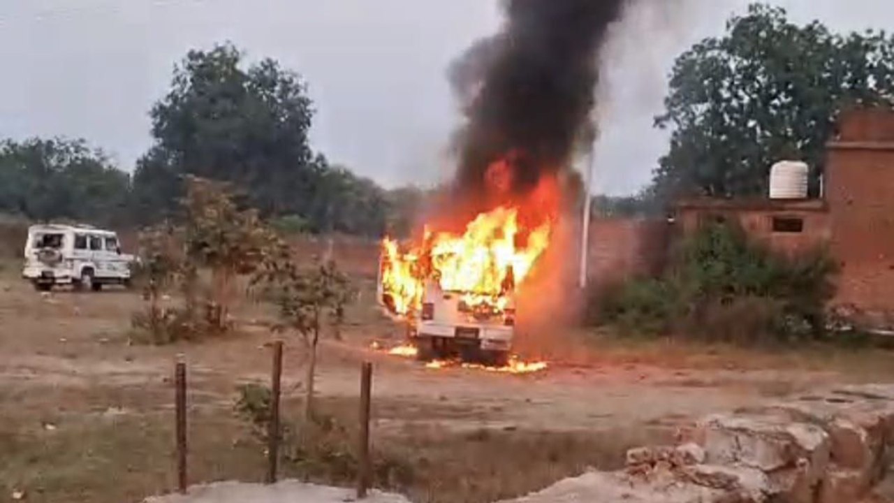 समोसे पर शुरु हुए विवाद में दो गुटों के बीच तनाव