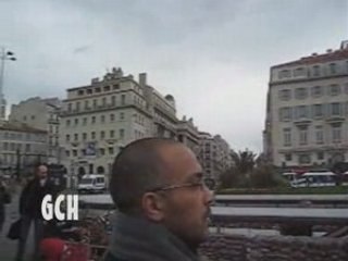 IDES INDIENS DANS LE VIEUX PORT DE MARSEILLE
