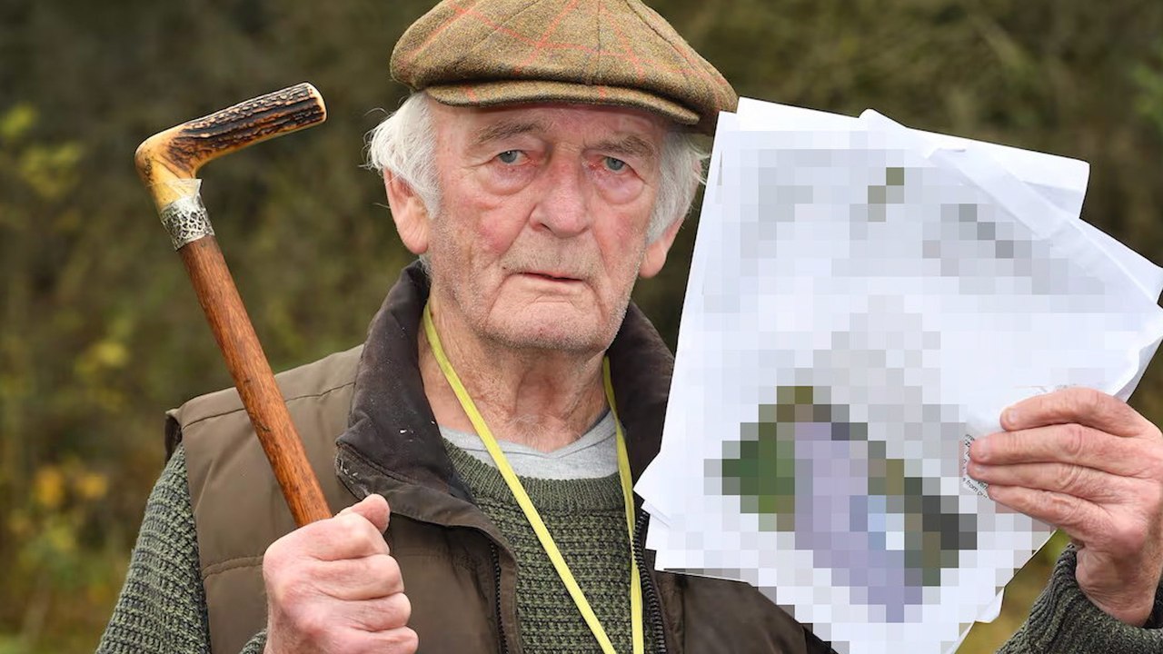 Grandad fined for littering after forgetting walking stick while on litter pick