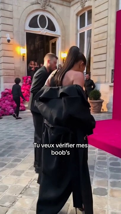 La spontanéité d'Adèle Exarchopoulos   Nature peinture  on l'aime ! Et oui en ce moment c'est la Fashion Week à Paris !  Merci à @saraah_prr pour avoir capturé ce moment ! Et tu peux la suivre pour être au cœur de la Fashion Week ! ✨   Tous nos bons