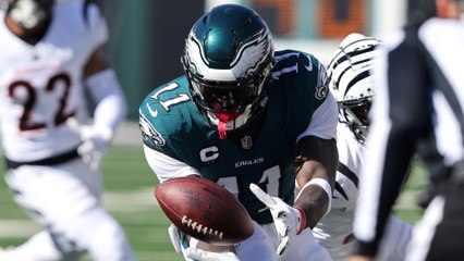 Eagles Narrowly Escape Jaguars Despite Injury Issues