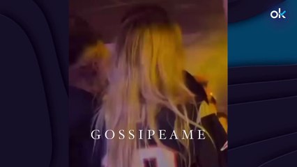 Pillan a Wanda Nara intimando con un famoso cantante en una fiesta