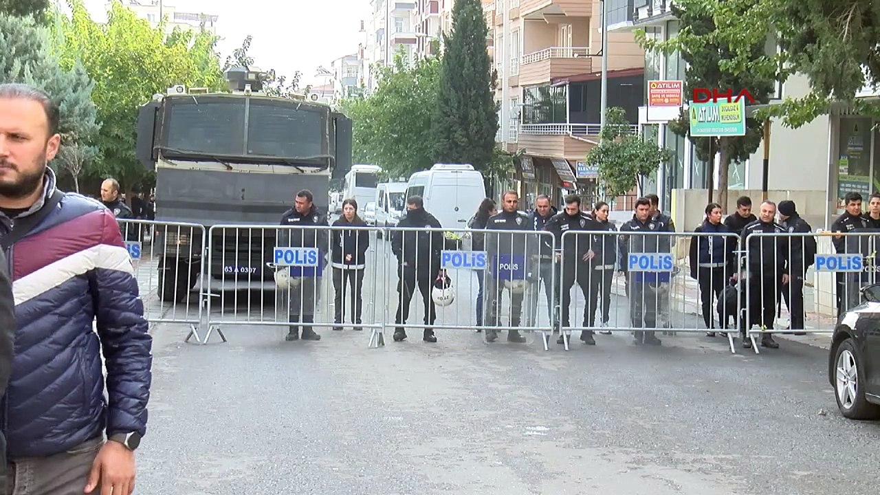 Halfeti Belediyesi’nin giriş ve çıkışları kapatıldı