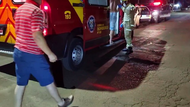 Após acidente, motorista brigam e homem é esfaqueado na BR-277
