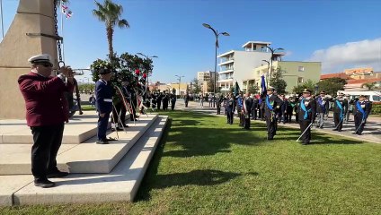 IV Novembre d Olbia. Deposizione delle corone al monumento dei Caduti