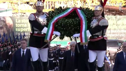 4 novembre, Mattarella depone una corona d'alloro all'Altare della patria